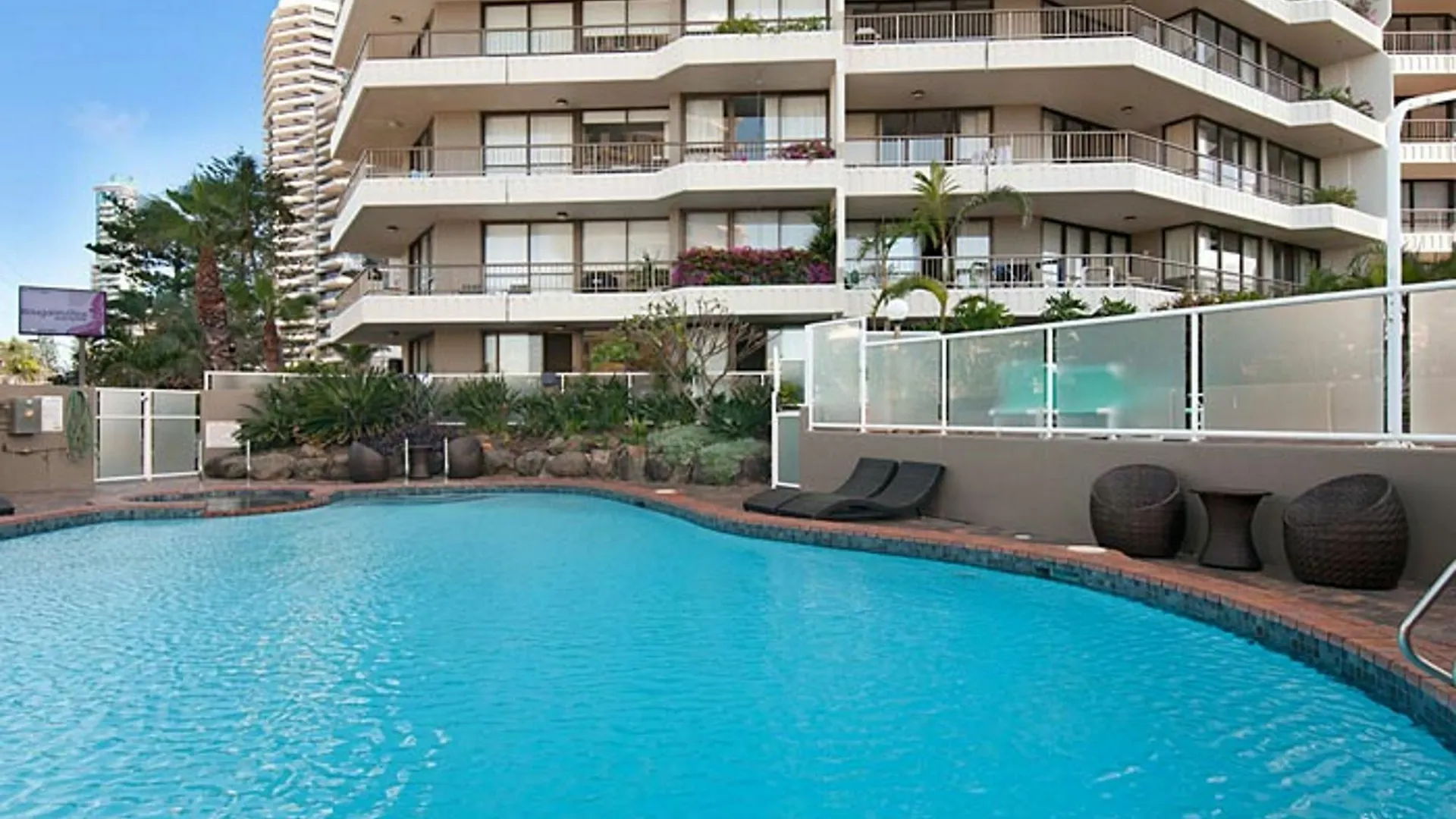 Aparthotel Bougainvillea Gold Coast Holiday Apartments